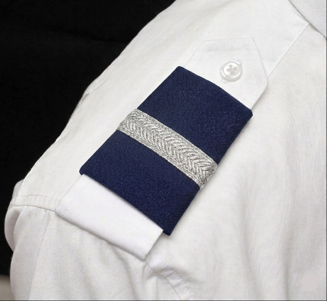 One Bar Epaulets - Silver Metallic on Navy